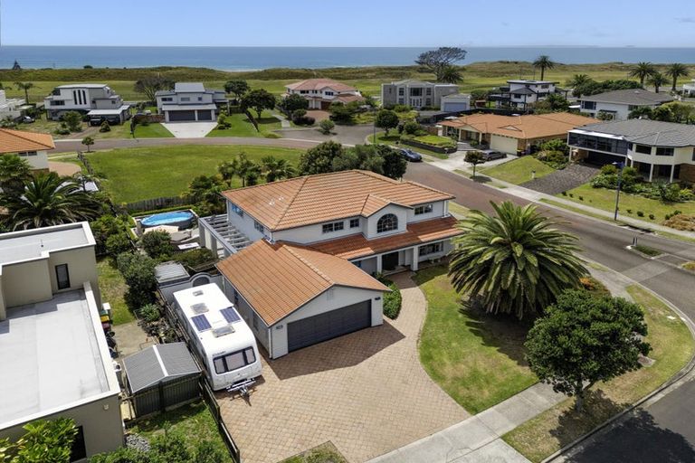 Photo of property in 8 Seychelles Drive, Papamoa Beach, Papamoa, 3118
