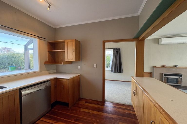 Photo of property in 17 Howard Road, Taradale, Napier, 4112