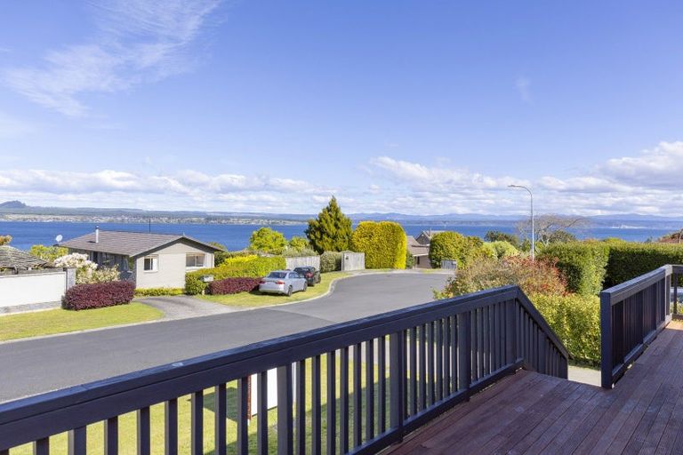 Photo of property in 2/12 Isobel Street, Acacia Bay, Taupo, 3330
