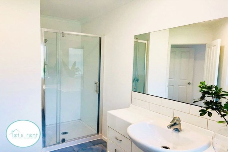 Photo of property in 60 Sheriff Place, Randwick Park, Auckland, 2105