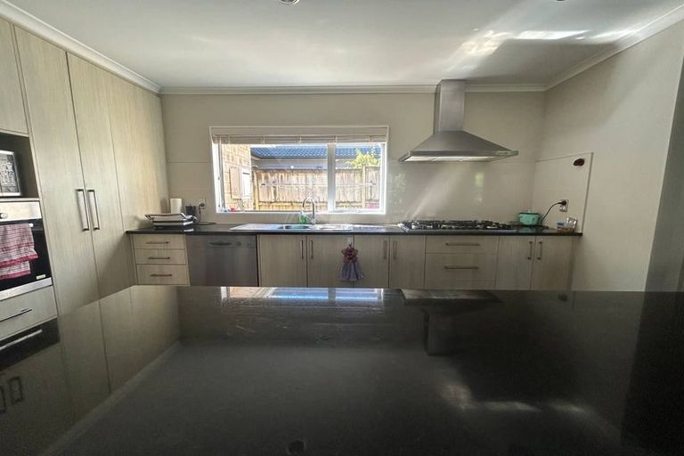 Photo of property in 23 Kerrykeel Drive, Flat Bush, Auckland, 2019