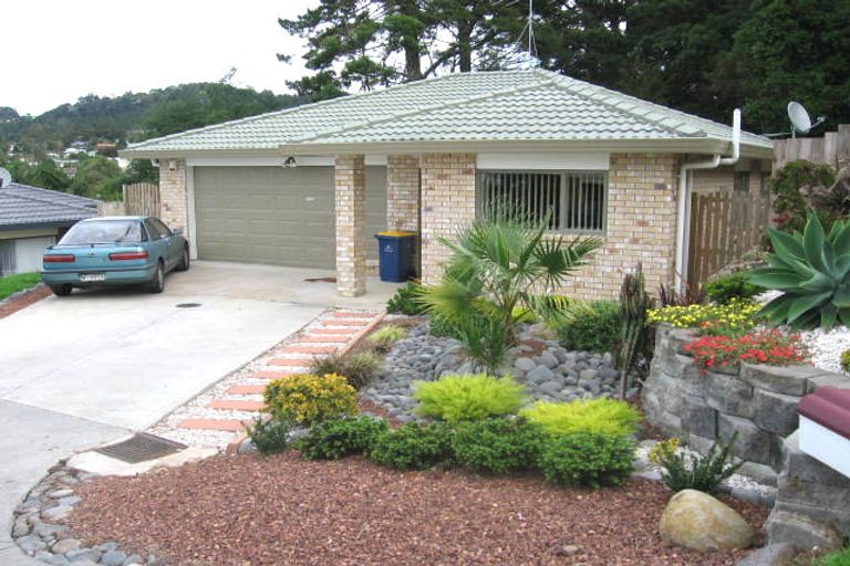 Photo of property in 16 Shah Place, Glen Eden, Auckland, 0602