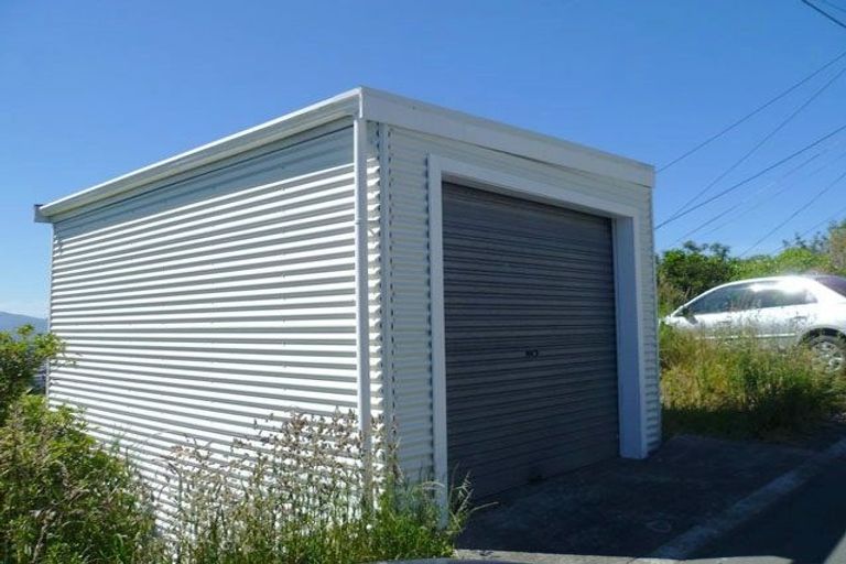 Photo of property in 29 Karepa Street, Brooklyn, Wellington, 6021