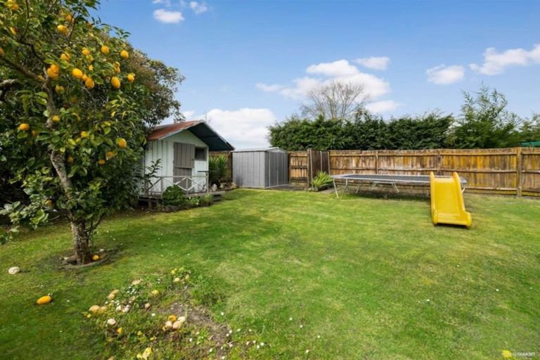 Photo of property in 83 Kervil Avenue, Te Atatu Peninsula, Auckland, 0610