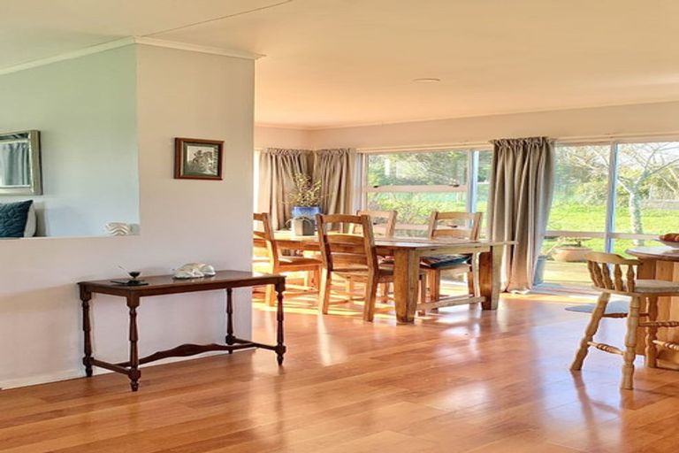 Photo of property in 28 Leeton Drive, Waipukurau, 4200