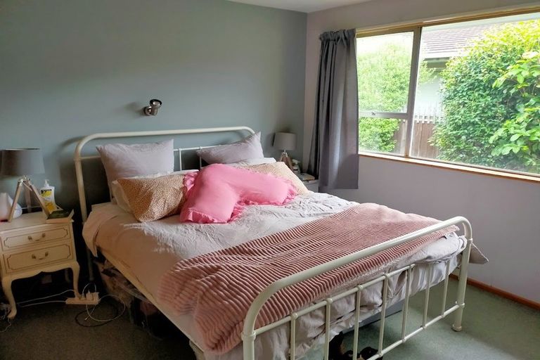 Photo of property in 2/10 Prossers Road, Saint Martins, Christchurch, 8022