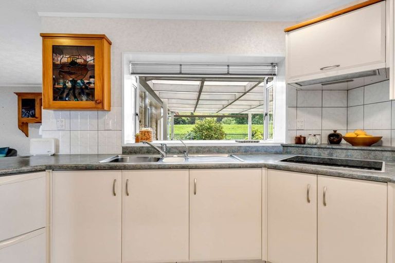 Photo of property in 24 Webb Place, Taradale, Napier, 4112