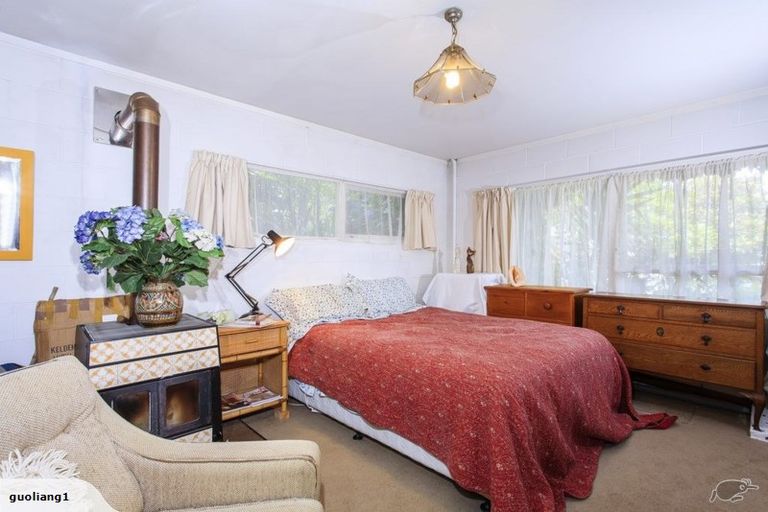 Photo of property in 68 Meadowvale Avenue, Forrest Hill, Auckland, 0620