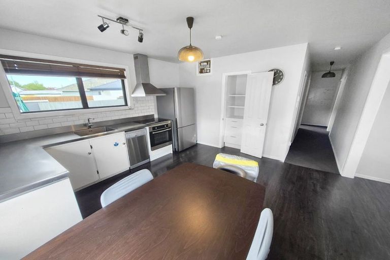 Photo of property in 2/16 Claymore Street, Woolston, Christchurch, 8062