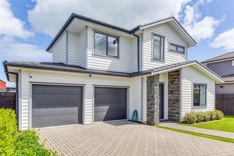 Photo of property in 9 Fort Lincoln Loop, Karaka, Papakura, 2113