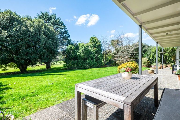 Photo of property in 6 Terrylyn Drive, Hillcrest, Auckland, 0627