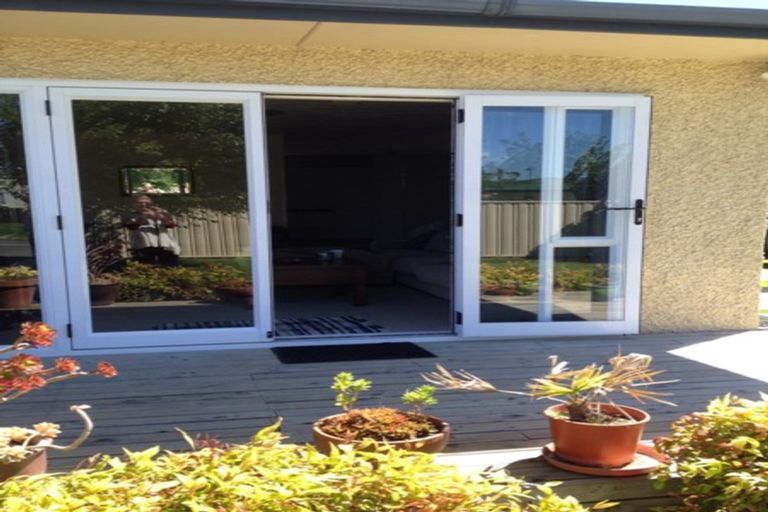 Photo of property in 8 Howard Road, Taradale, Napier, 4112