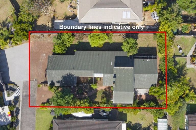 Photo of property in 16 Broman Place, Half Moon Bay, Auckland, 2012