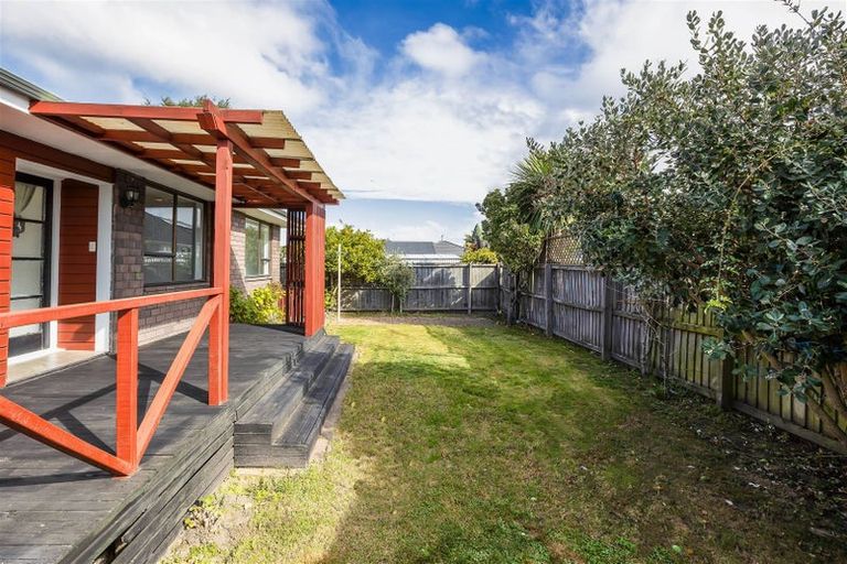 Photo of property in 2/33 Tower Street, Hornby, Christchurch, 8042