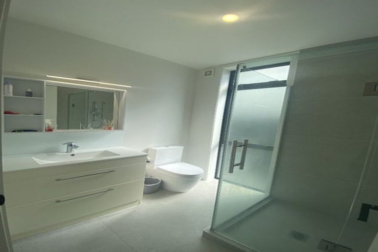 Photo of property in 40c Reeves Road, Pakuranga, Auckland, 2010