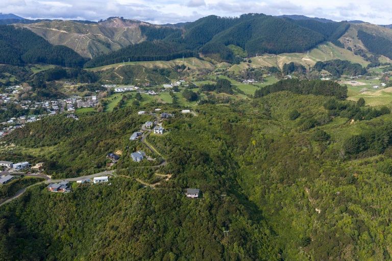 Photo of property in 3 Ridgeview Lane, Paraparaumu, 5032