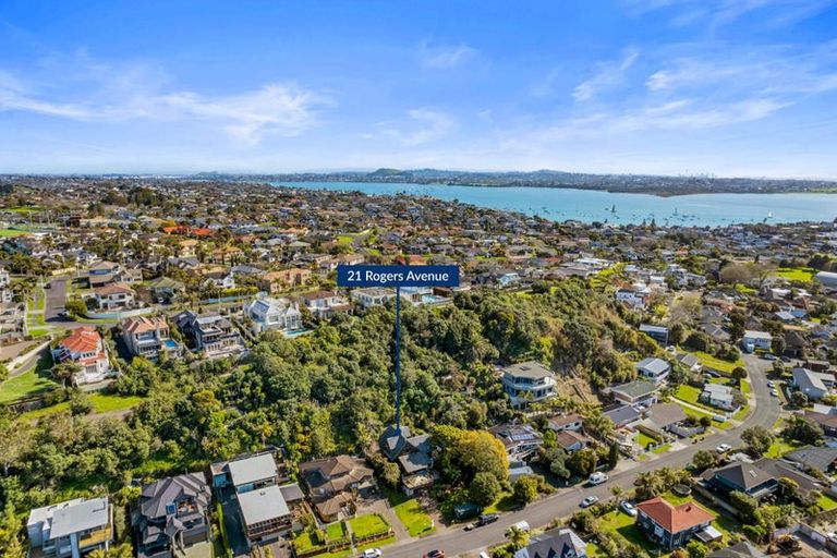 Photo of property in 21 Rogers Avenue, Eastern Beach, Auckland, 2012