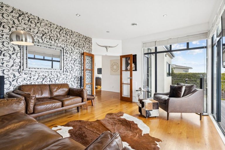 Photo of property in 5 Caversham Drive, Torbay, Auckland, 0630