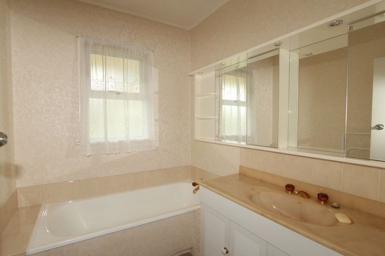 Photo of property in 26 Hoey Street, Te Kamo, Whangarei, 0112