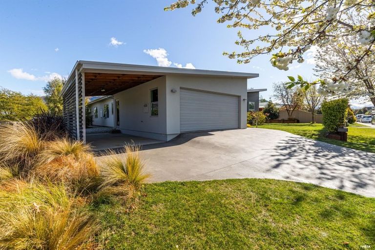 Photo of property in 93 Mount Iron Drive, Wanaka, 9305