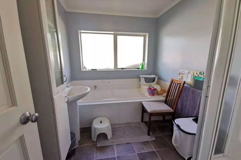 Photo of property in 10 Cressida Close, Rolleston, 7614