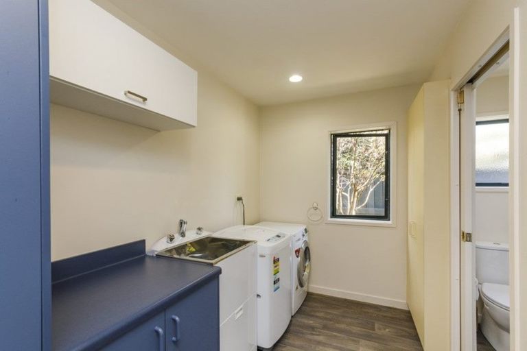 Photo of property in 7 The Oaks, Awapuni, Palmerston North, 4412
