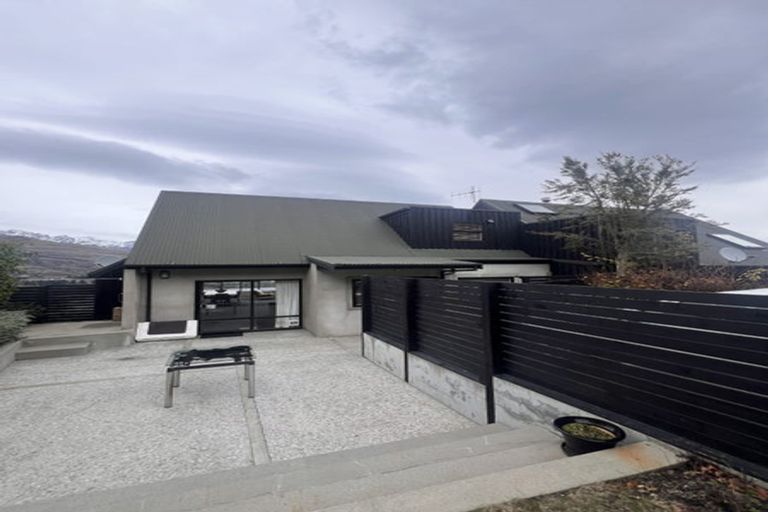 Photo of property in 127 Goldfield Heights, Queenstown, 9300