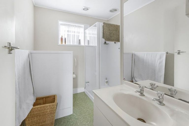 Photo of property in 20b Poaka Avenue, Dinsdale, Hamilton, 3204