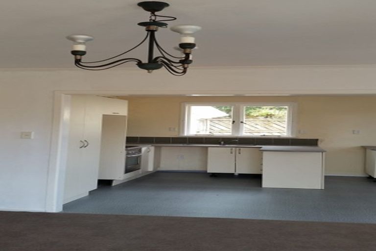 Photo of property in 1/23 Marsh Avenue, Forrest Hill, Auckland, 0620