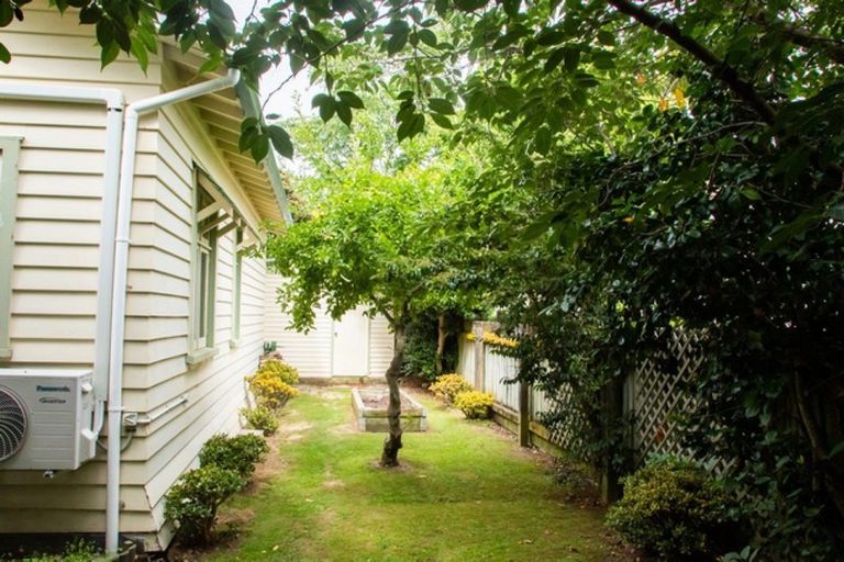 Photo of property in 24 Rainforth Street, Roslyn, Palmerston North, 4414