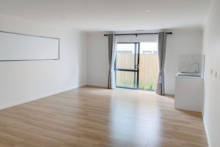 Photo of property in 37 Elevation Street, Flat Bush, Auckland, 2019
