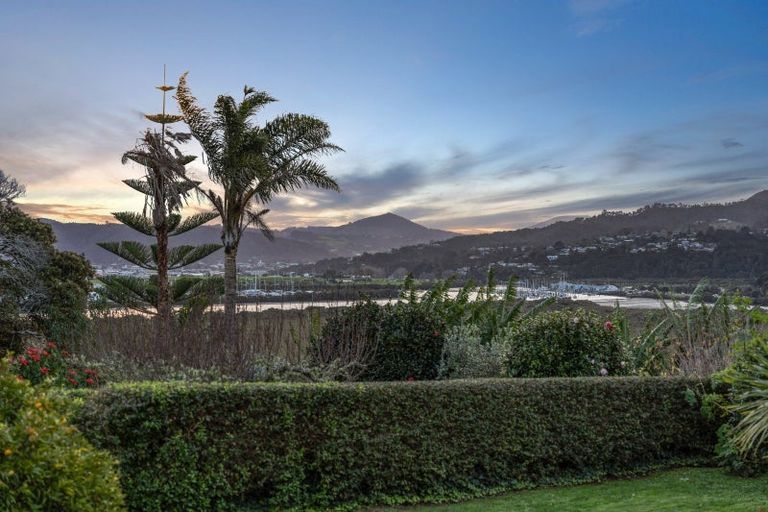 Photo of property in 6 George Point Road, Onerahi, Whangarei, 0110