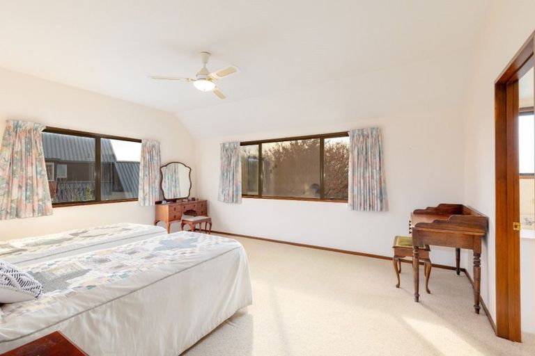 Photo of property in 9 Felstead Place, Avonhead, Christchurch, 8042