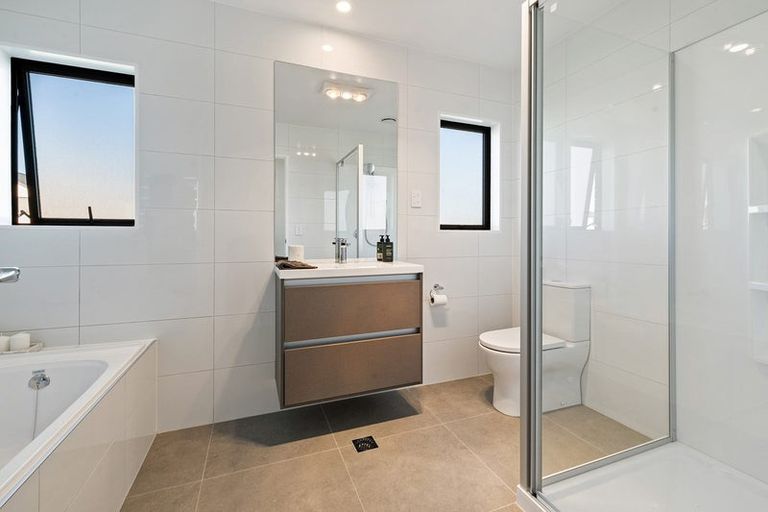 Photo of property in 529 Massey Road, Mangere, Auckland, 2022