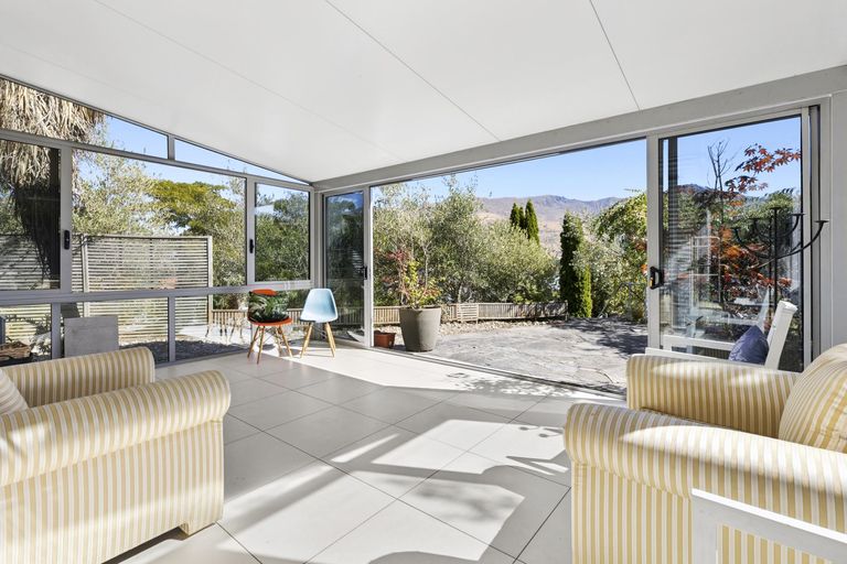 Photo of property in 31a Kings Drive, Wanaka, 9305