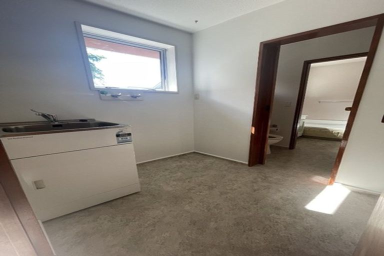 Photo of property in 83 Jeffreys Road, Fendalton, Christchurch, 8052
