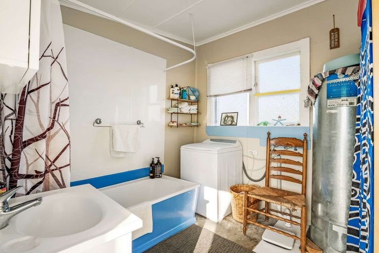 Photo of property in 30 Kowhai Street, Castlecliff, Whanganui, 4501