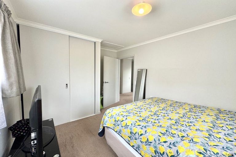 Photo of property in 64 Kaimoana Street, Weymouth, Auckland, 2103