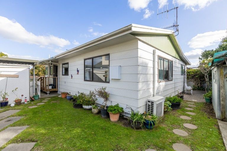 Photo of property in 42 Konini Crescent, Pirimai, Napier, 4112