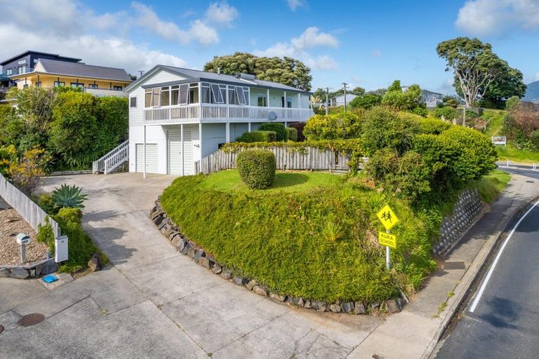 Photo of property in 32 Wainui Road, Raglan, 3225