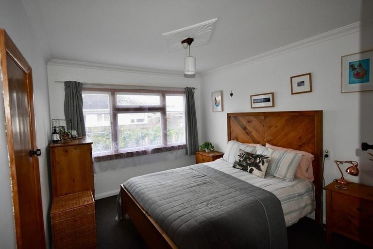 Photo of property in 120 Seaview Road, Westown, New Plymouth, 4310