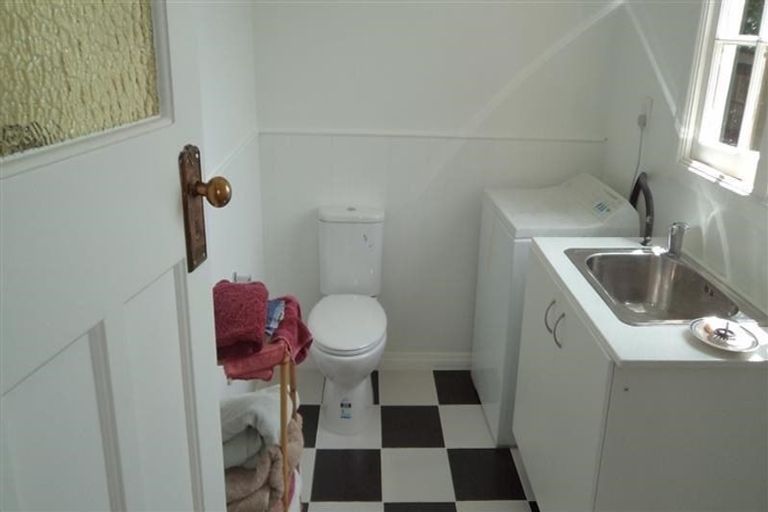 Photo of property in 81 Taikata Road, Te Atatu Peninsula, Auckland, 0610