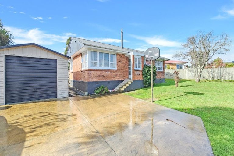 Photo of property in 6 Elliott Crescent, Owhata, Rotorua, 3010