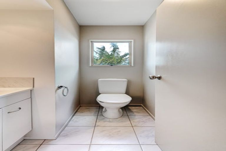 Photo of property in 5 Balmain Road, Birkenhead, Auckland, 0626