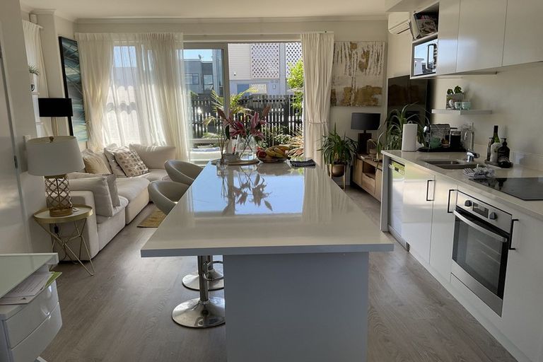 Photo of property in 20 Oioi Road, Hobsonville, Auckland, 0616