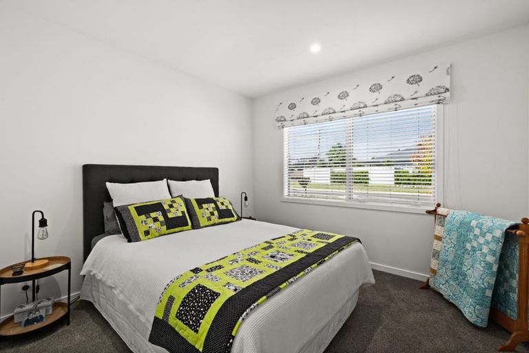 Photo of property in 143 Arataki Road, Havelock North, 4130