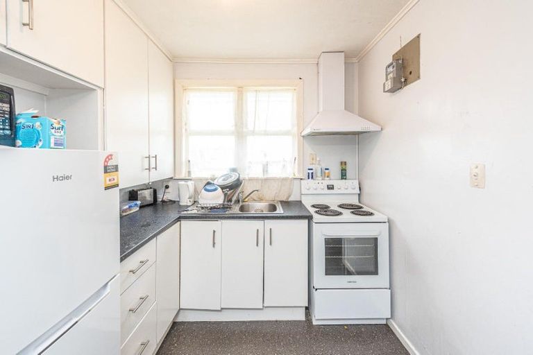 Photo of property in 1 Kupe Place, Castlecliff, Whanganui, 4501