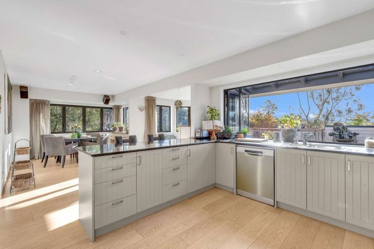 Photo of property in 27 Awatea Terrace, Lynmore, Rotorua, 3010