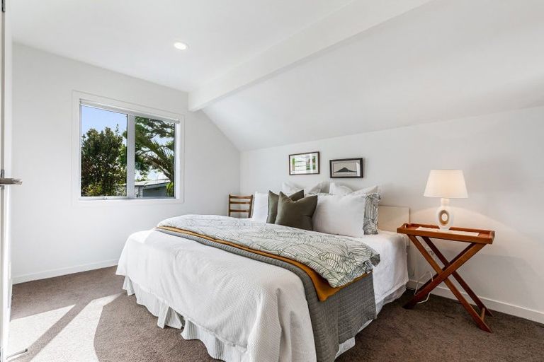 Photo of property in 18a Sylvan Park Avenue, Milford, Auckland, 0620