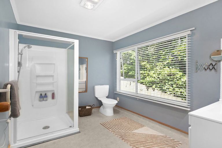 Photo of property in 23 Renown Road, Raumati South, Paraparaumu, 5032